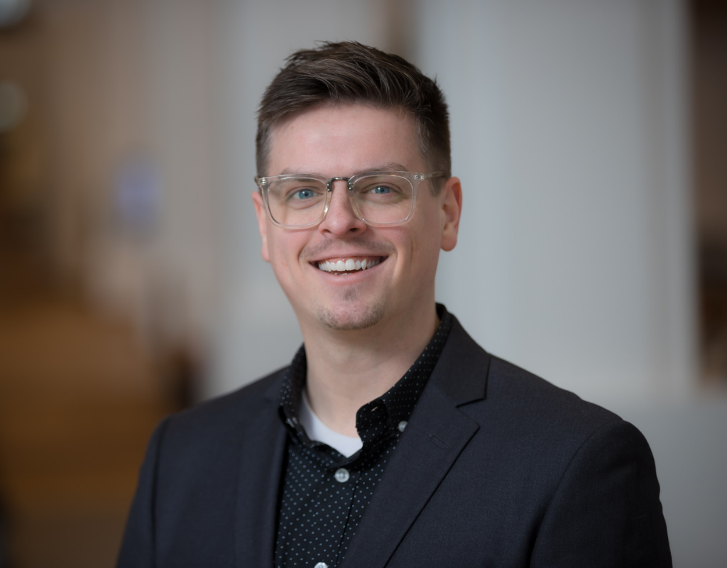 Headshot Photo of Josh Oberlander
